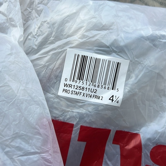 NWT Set of Wilson Pro Staff X v14, Grip 2 - Picture 12 of 16